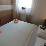 Апартаменты Hrga *